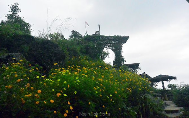 Gerbang menuju Ayunan Langit Kulon Progo