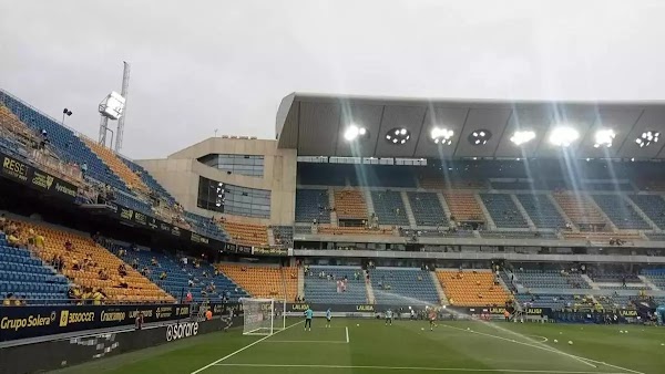 El Cádiz avisa: no se podrán comprar entradas por la página web de gente externa