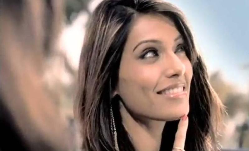 Bipasha Vi John Hair Removal Cream Ad, bipasha's sexy leg hot photos