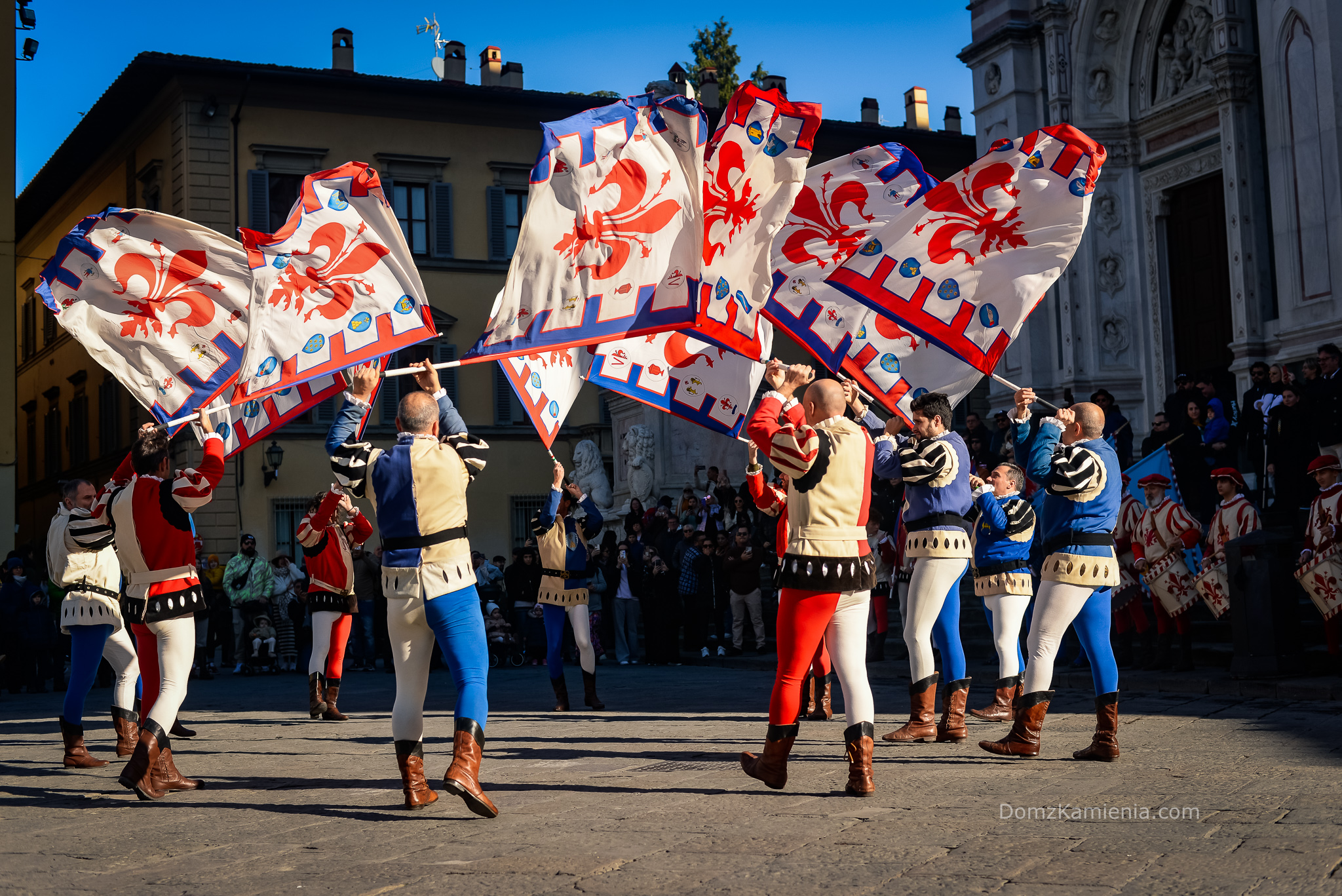 Dom z Kamienia, Bandierai degli Uffizi, Corteo Storico, Kasia Nowacka