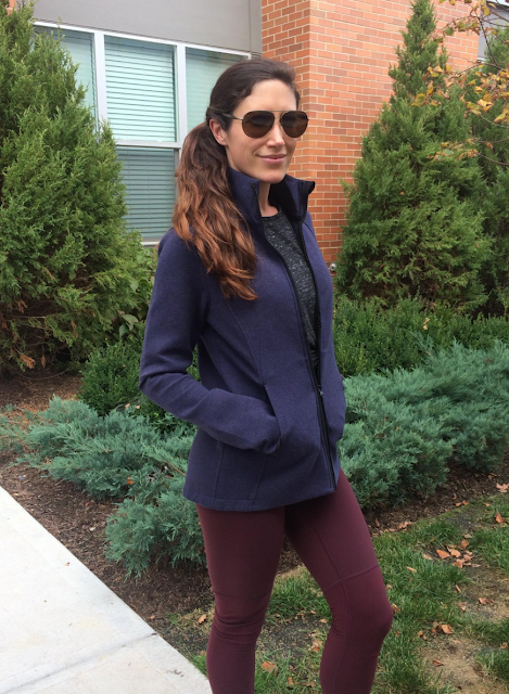 https://api.shopstyle.com/action/apiVisitRetailer?url=https%3A%2F%2Fshop.lululemon.com%2Fp%2Fwomens-outerwear%2FInsculpt-Jacket%2F_%2Fprod8260470%3Frcnt%3D19%26N%3D1z13ziiZ7z5%26cnt%3D65%26color%3DLW4AASS_8650&site=www.shopstyle.ca&pid=uid6784-25288972-7