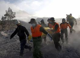 Telah Terjadinya Kembali Gunung Sinabung Meletus Yang sangat Dasyat , 3 Relawan Tewas