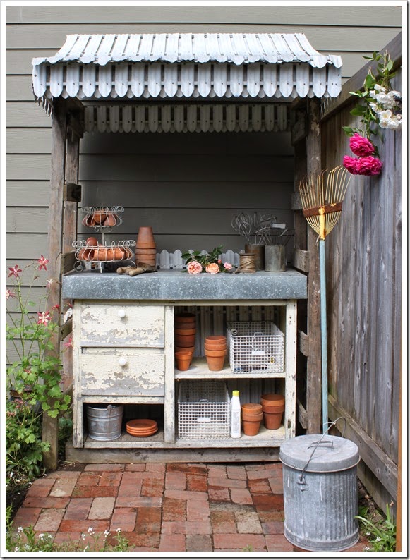 http://fishtailcottage.blogspot.com//search?q=+potting+bench