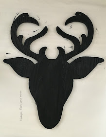 Vintage, Paint and more... a silhouette deer head painted with black chalk paint to make a DIY Farmhouse Christmas Wreath