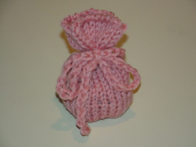 http://www.squidoo.com/free-sachet-pattern-for-the-knifty-knitter-loom