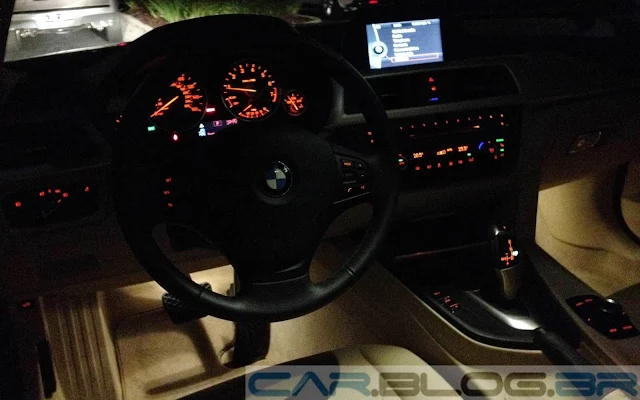 BMW 328i 2014 - Branca interior bege