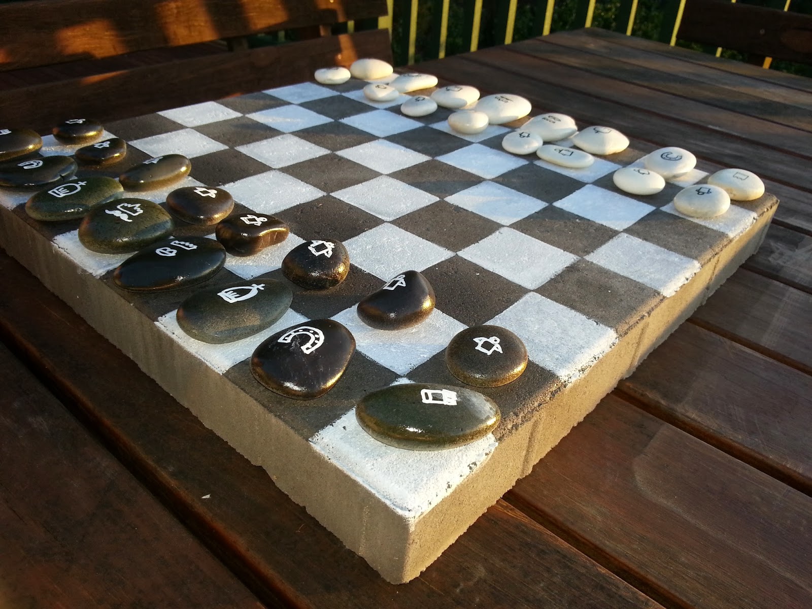 My Heart & My Home & Boutique My DIY Outdoor Chess