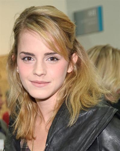 Emma Watson Hime Hairstyles