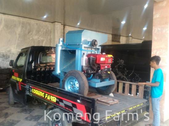 Pengiriman chopper type 10 PK yang dilengkapi roda dan water pump ke pekalongan