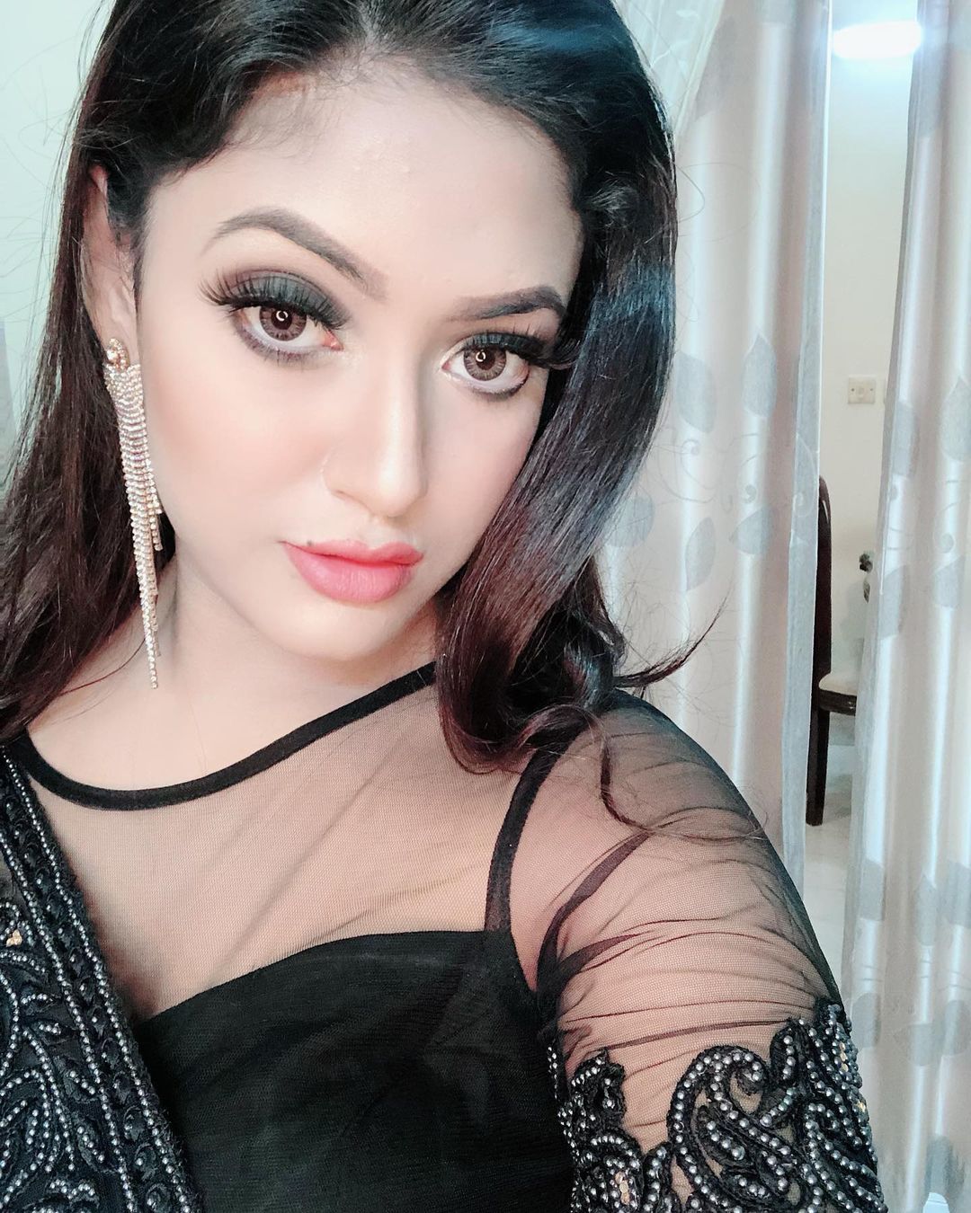 Bangladeshi Hot Model And Actress Mou Khan Biography, Wiki, Age, Height, Boyfriend & More