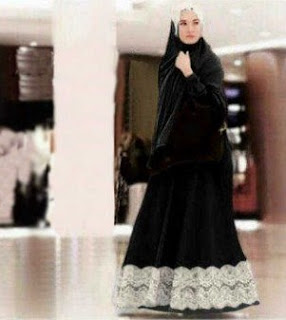 Gamis Syar'i Lyra Virna Terbaru 2017