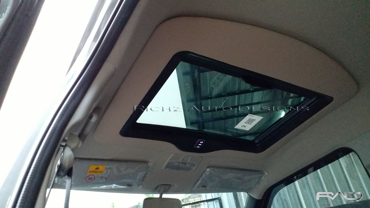 Richz Auto Designs: Sunroof Webasto