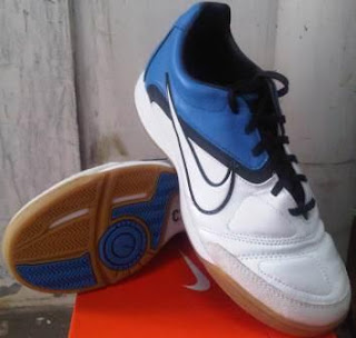 CTR 360 Libretto White/Bluespark