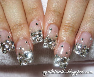 Rhinestones nail art - crystal