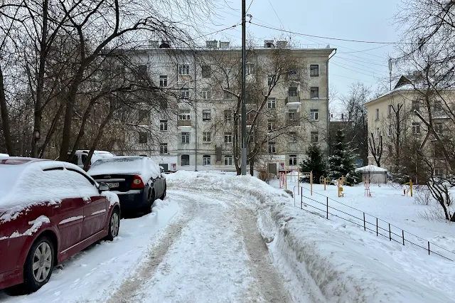 Нижняя Первомайская улица, 14-я Парковая улица, дворы, жилой дом 1952 года постройки