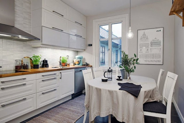 small kitchen with scandinavian style