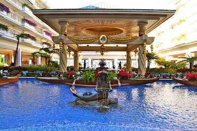 Lobby at Grand Wailea, a Waldorf Astoria Resort in Maui - www.curiousadventurer.blogspot.com