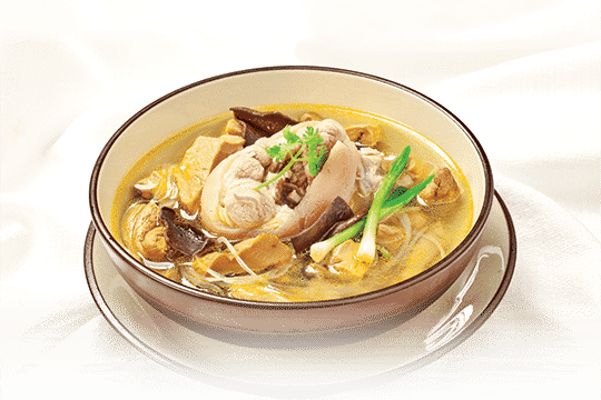 Chân giò ninh măng lưỡi lợn