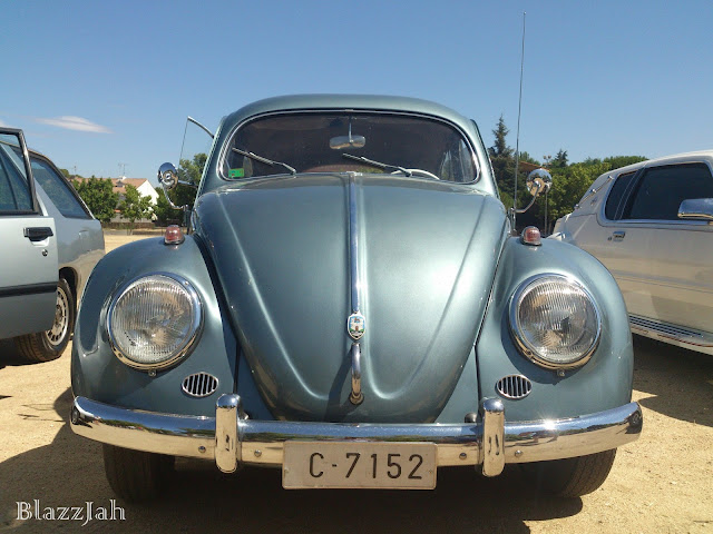 Cool Wallpapers desktop backgrounds - Volkswagen Beetle - Classic and luxury cars - Season 4 - 01