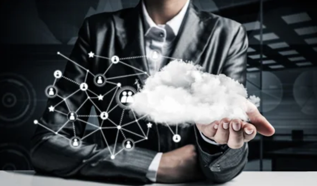 Cloud Databases Comparing different cloud database solutions like Amazon RDS, Google Cloud Spanner, and Azure Cosmos DB, and their use cases.