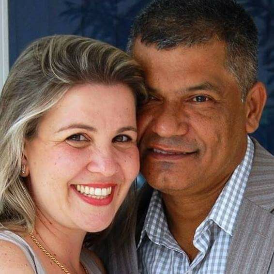 Suspeita de planejar o assassinato do esposo, o advogado Edinho, Carla Fernanda Toloi Ferreira se entrega na delegacia de Nortelândia 