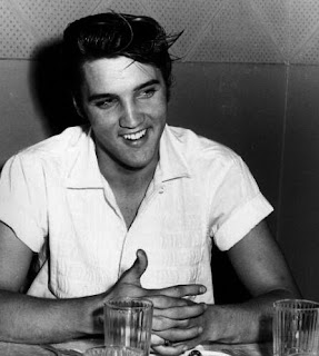 Immagine Elvis sorriso  blog