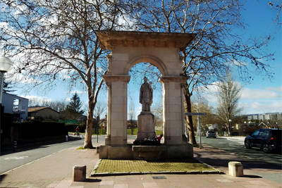 Estatua del santo en Armentiagana