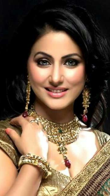 Hina Khan HD Wallpaper