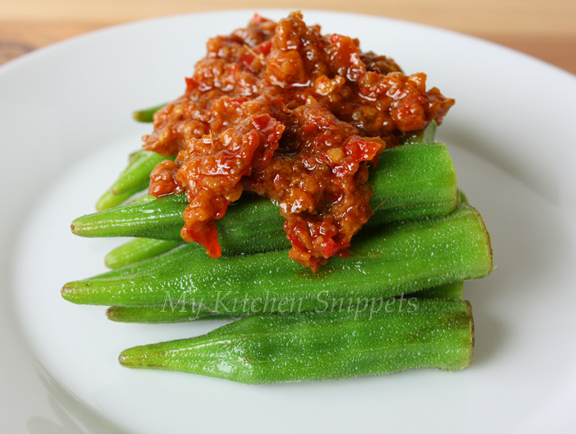 Blanch okra in boiling water for 1 minute, drain well and set it ...