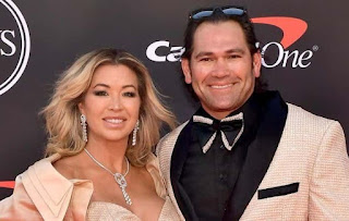 Michelle Mangan with her husband Johnny Damon
