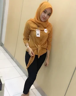 Koleksi Foto Teller Bank BNI pakek Jilbab Cantik Terbaru #2