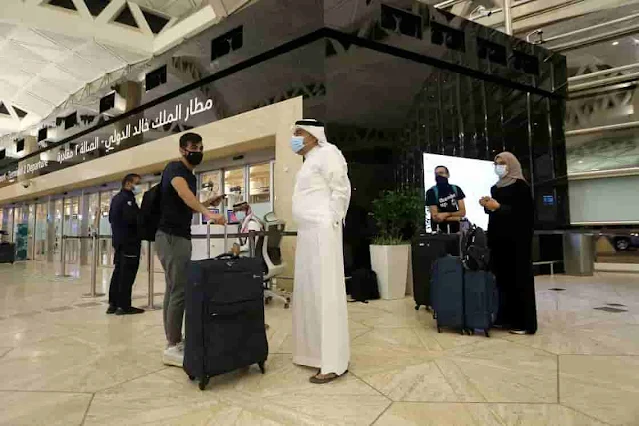 Airlines obligated to Compensate passengers for delayed Luggage, lowered Class of the Seat - Saudi-Expatriates.com