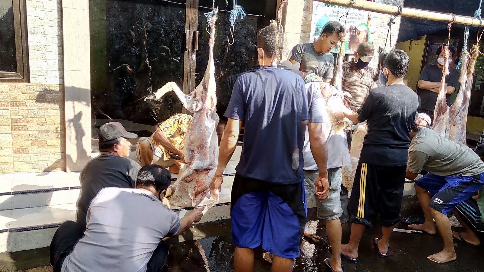  Potong  9 Ekor Kambing Saat  Idul  Adha  2021 Di Musholla 