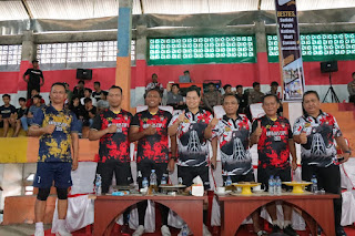 Dalam Rangka Peringati Hari Bhayangkara ke-76,  Wakil Bupati Toraja Utara Buka Ternamen Futsal