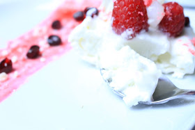 Pavlova Grenade Litchi
