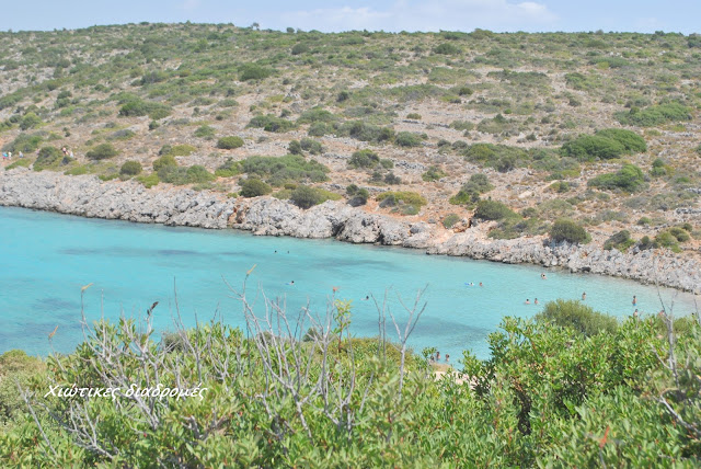 Αγ.Δύναμη μια παραλία με σμαραγδένια νερά στο νότιο τμήμα της Χίου κοντά στους Ολύμπους και το Πυργί