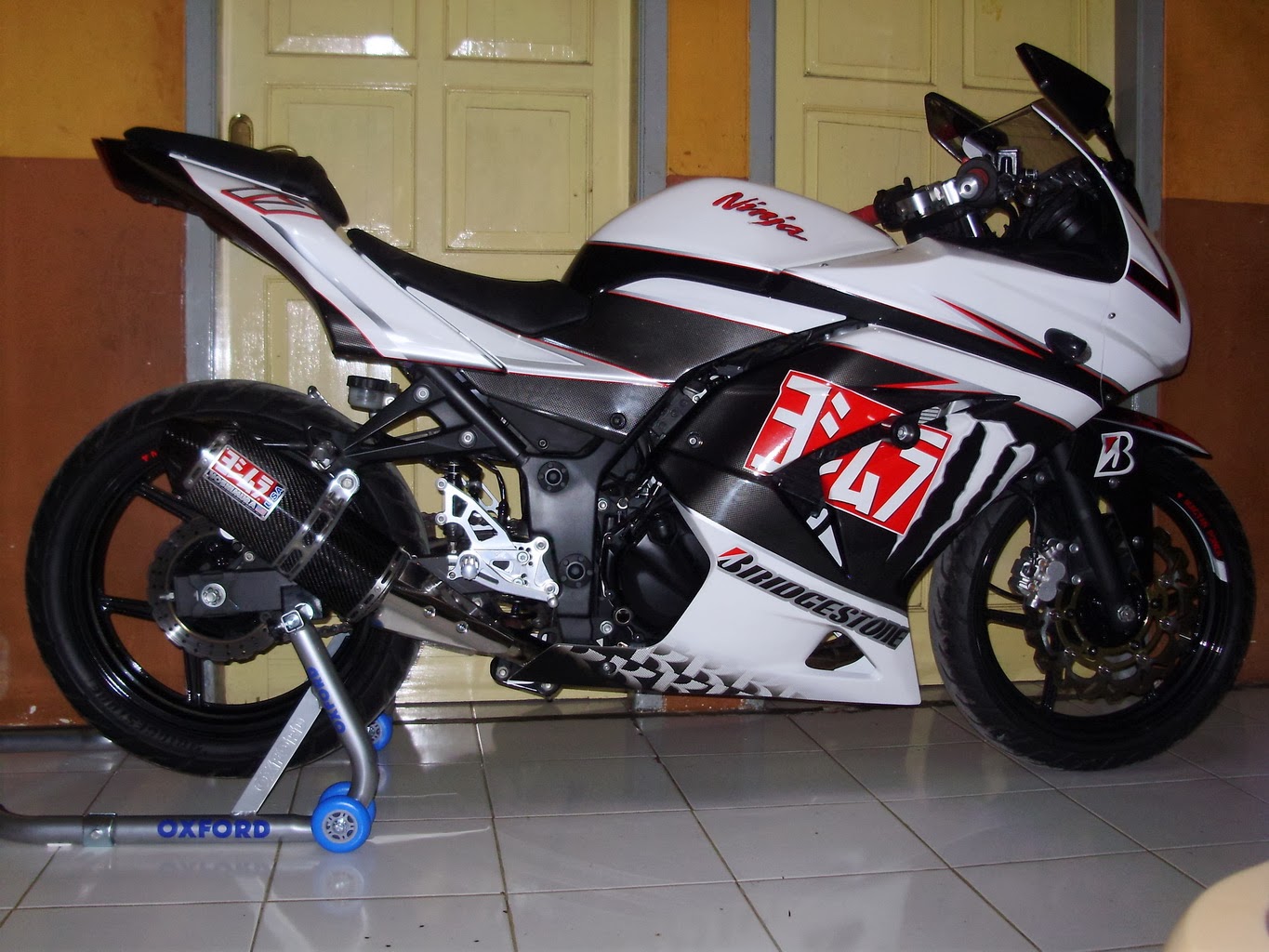 Gambar Modifikasi Kawasaki Ninja 250 Super Keren