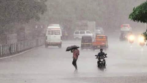 Up लखनऊ में बारिश का आतंक, सरकारी-निजी स्कूल और कार्यालय सब आज रहेंगे बंद..