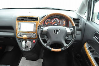 2006/MAR Honda Stream 7seater 