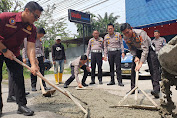 Ditlantas Polda Riau Bekerjasama dengan Pengusaha Molen Cor Jalan Berlubang