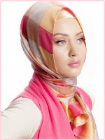 Model jilbab terbaru pink