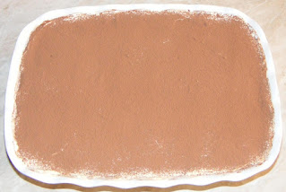 Tiramisu reteta de casa cu oua zahar piscoturi mascarpone cafea cacao retete prajitura desert tort italian,