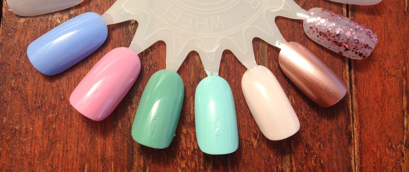 Essie Nail Lacquer Mint Candy Apple #702 | Universal Nail Supplies