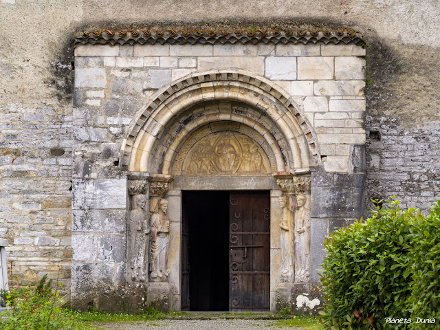 Puerta de entrada Basílica de Saint-Just de Valcabrère
