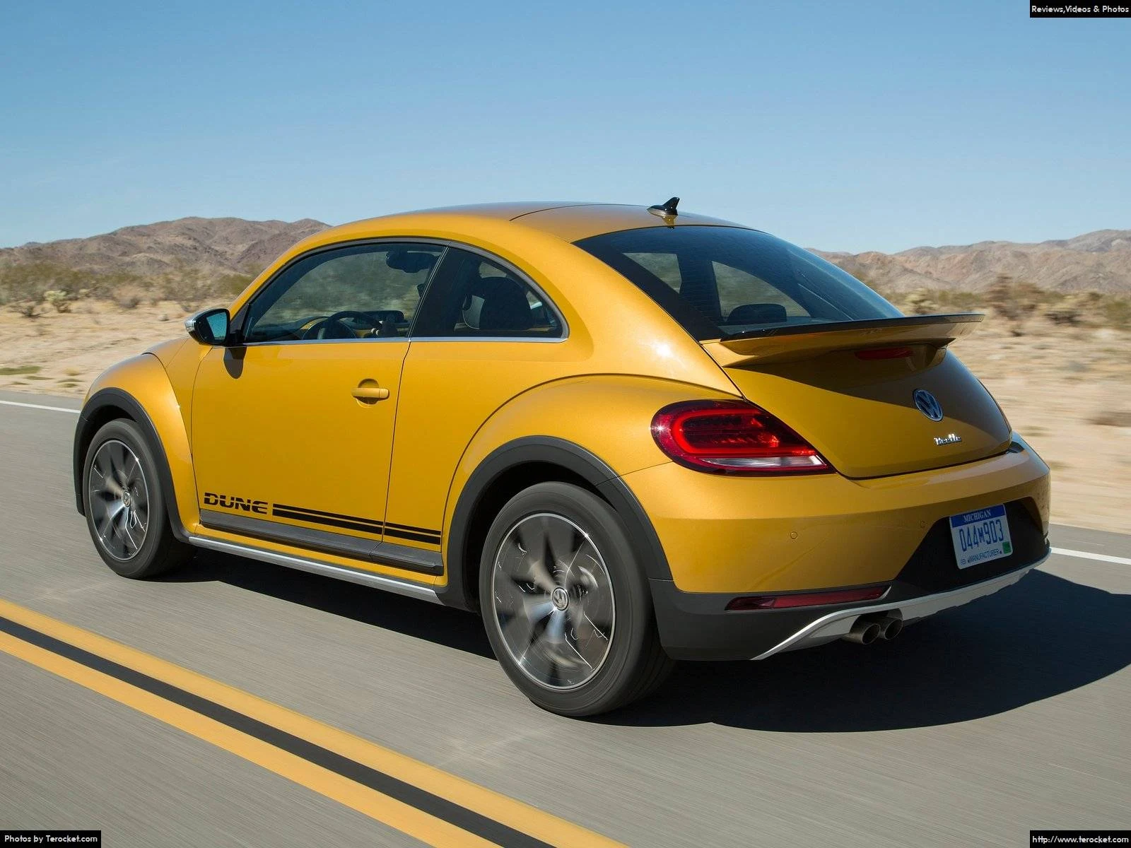 Hình ảnh xe ô tô Volkswagen Beetle Dune 2016 & nội ngoại thất