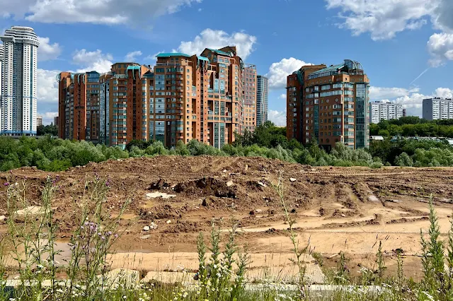 проспект Генерала Дорохова, жилой комплекс «Золотые ключи-2»
