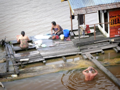  Hanya gambarnya atau kisah dalam gambar tersebut Mengapa Kita Memotret?