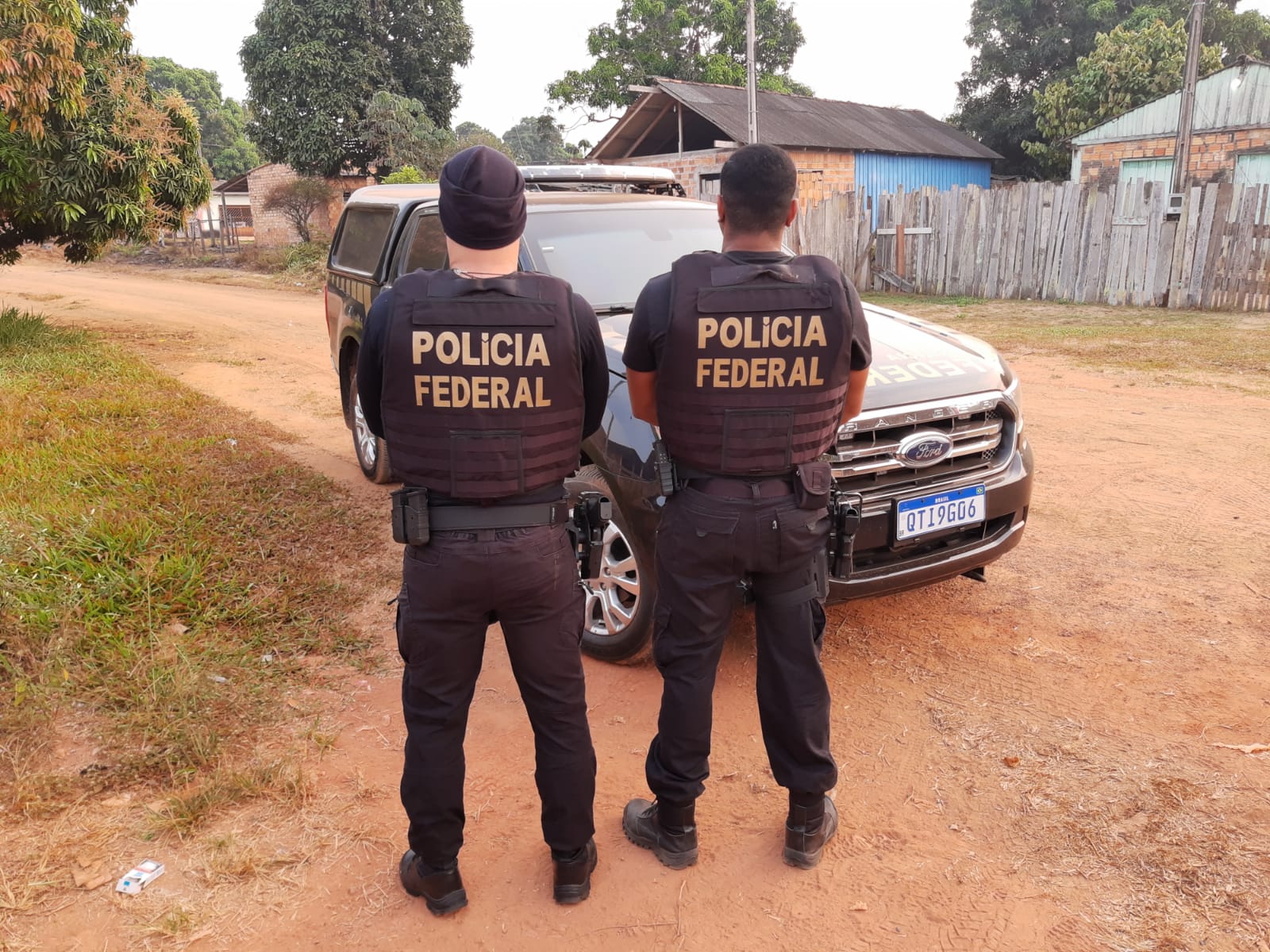 Polícia Federal deflagra operação de combate ao tráfico de drogas e lavagem de capitais