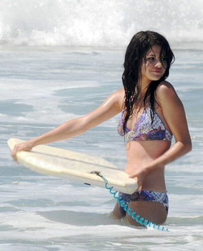 selena gomez in bikini. selena gomez bikini image.