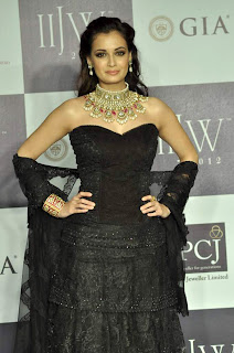 Dia Mirza walks the ramp for Golecha's Jewels at IIJW 2012 Day